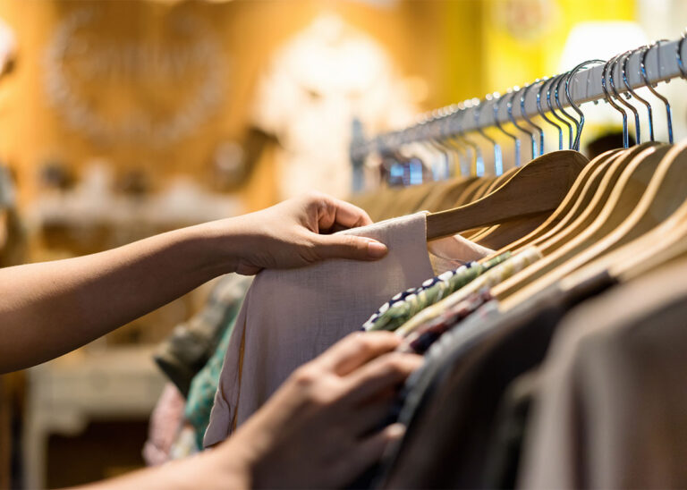 Back in 2019, UK charity Oxfam launched its new Secondhand September campaign. The aim is to help rethink consumers’ habits and encourage us to buy secondhand or vintage clothes instead of new items as the autumn season begins.